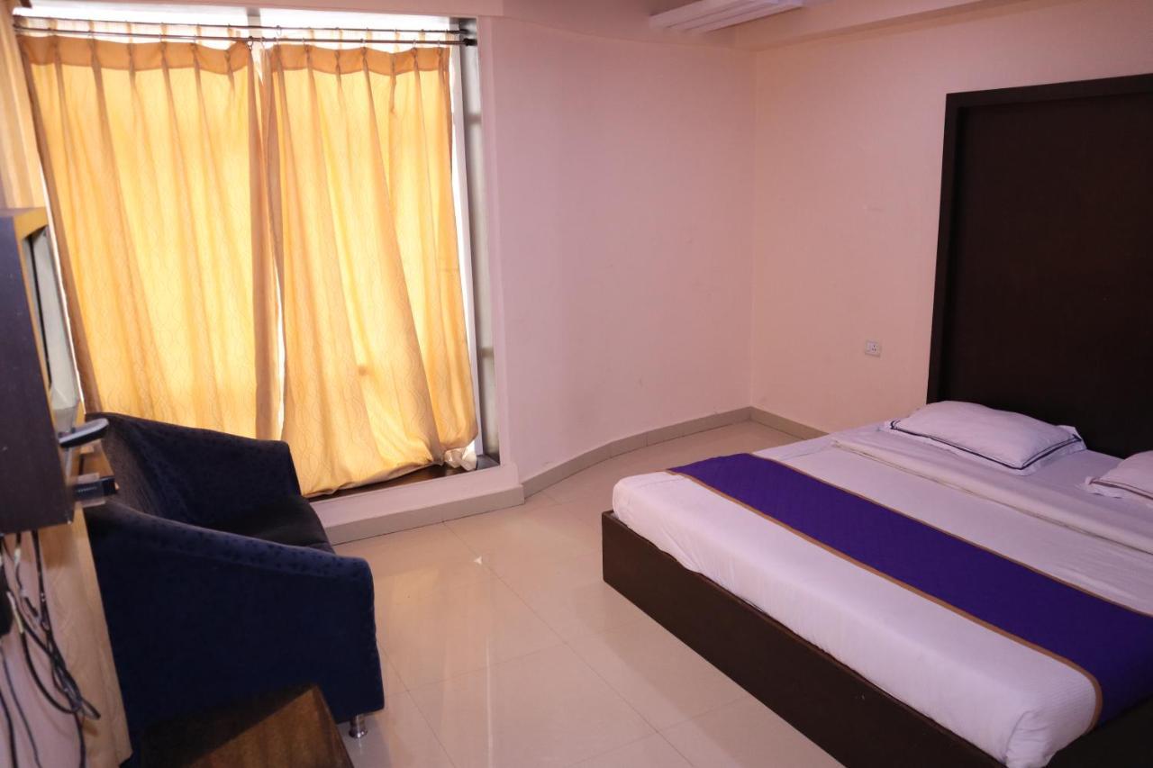 Smilestay Bns Lodge Bangalore Eksteriør billede