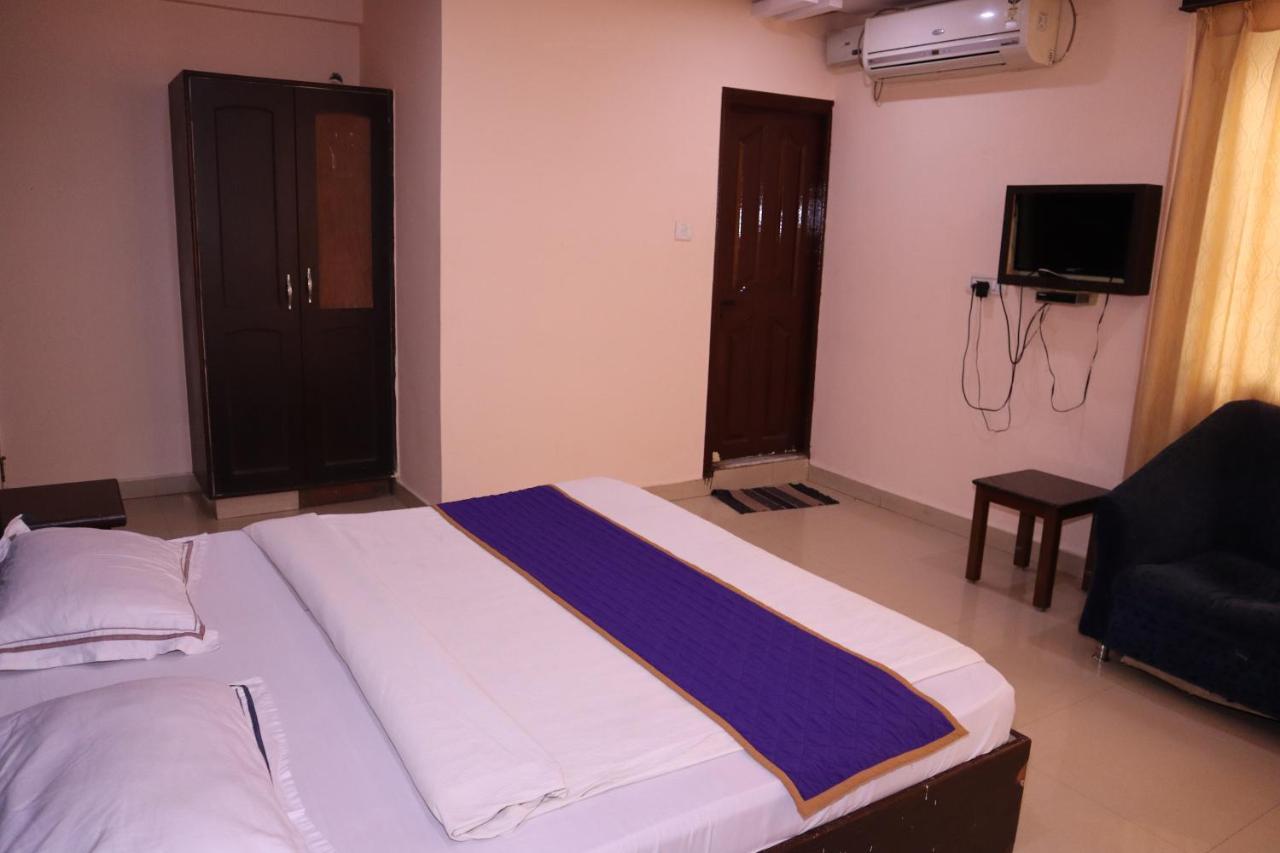 Smilestay Bns Lodge Bangalore Eksteriør billede