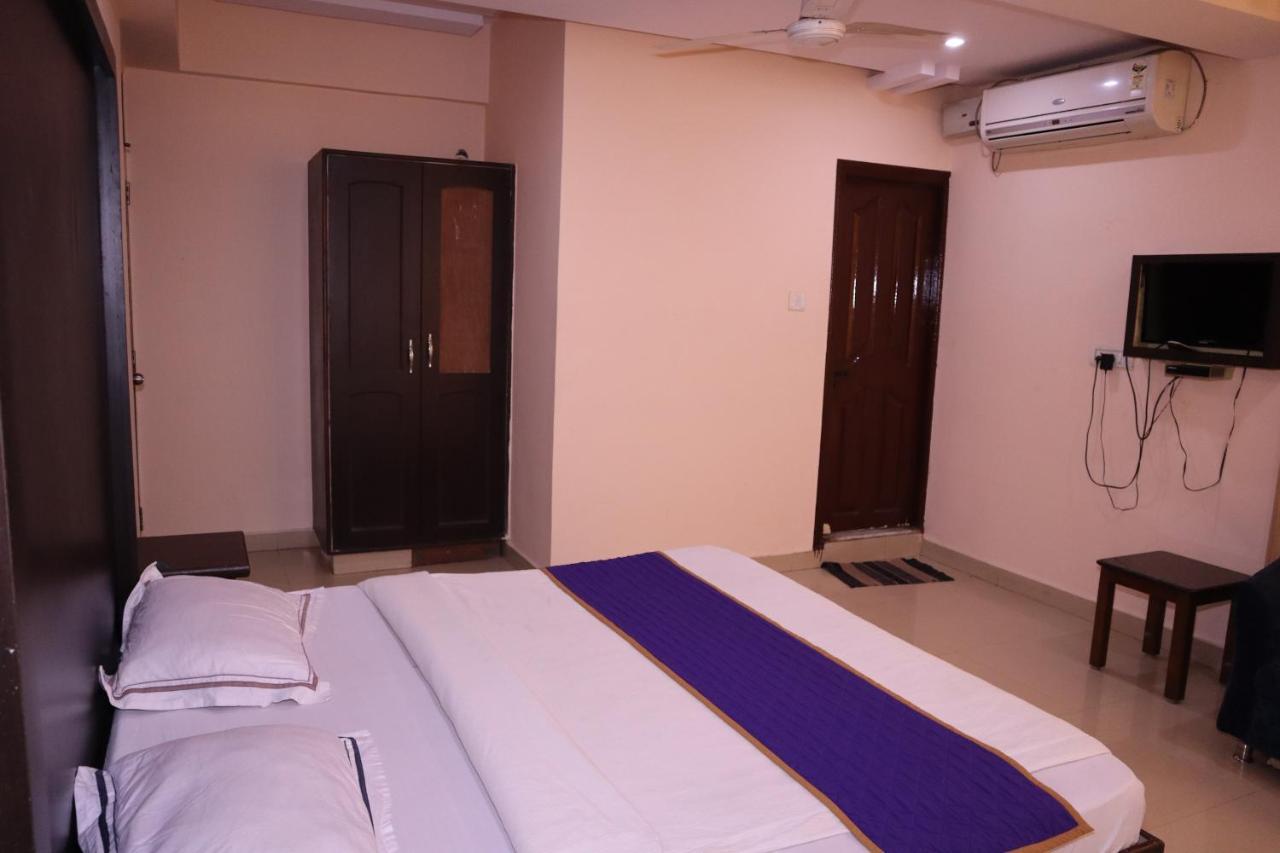 Smilestay Bns Lodge Bangalore Eksteriør billede